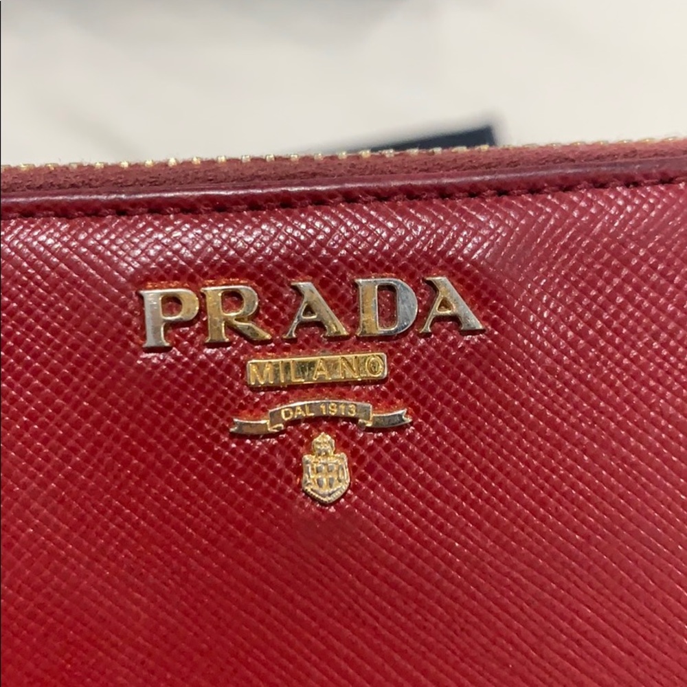 Red Prada Wallet - Picture 2 of 6